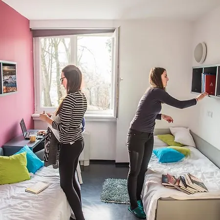 Hostel Mc *